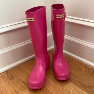 HUNTER tall rain boots in pink size 4